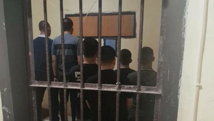 Personel kepolisian ditahan atas kasus dugaan penganiayaan terhadap tahanan kasus pencurian | Foto : IST