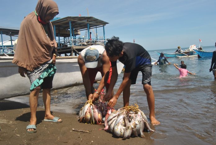 Aktifitas nelayan di Galesong Takalar