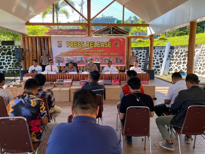 Jumpa Pers Polda Sulawesi barat Polda Sulbar | Foto : Humas